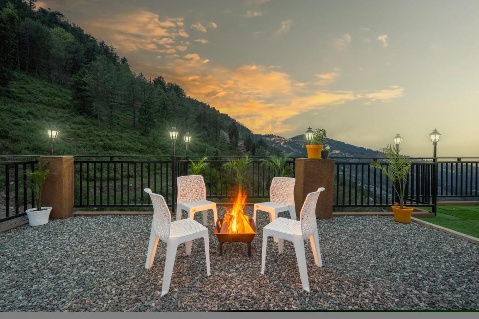 The Nature Dreams I Vacations I Conference I Mice I Family Events I Open Air Terrace I Sky Bonfire I Kufri By Exotic Stays Шимла Екстериор снимка